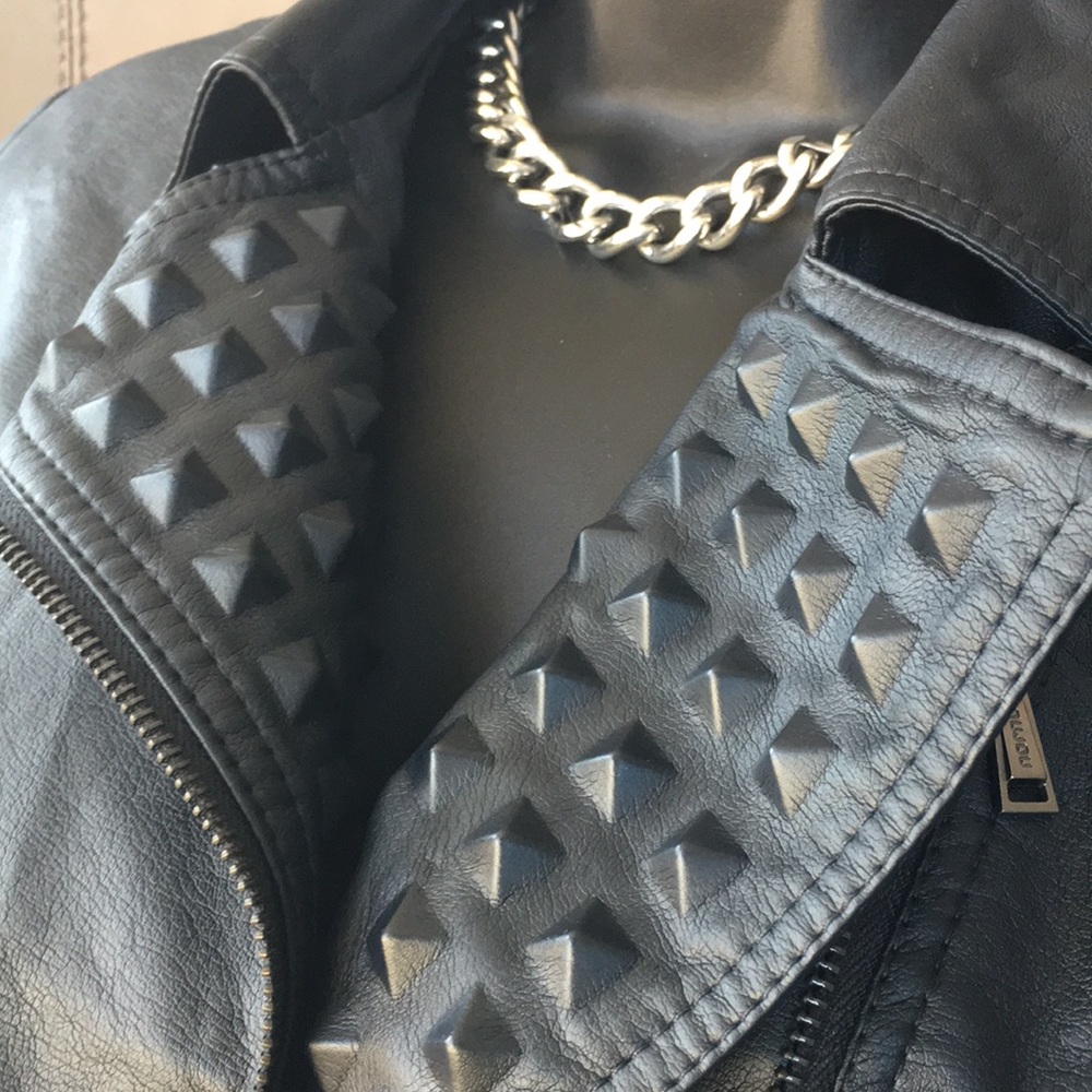 Jacket - Picture 5 of 6